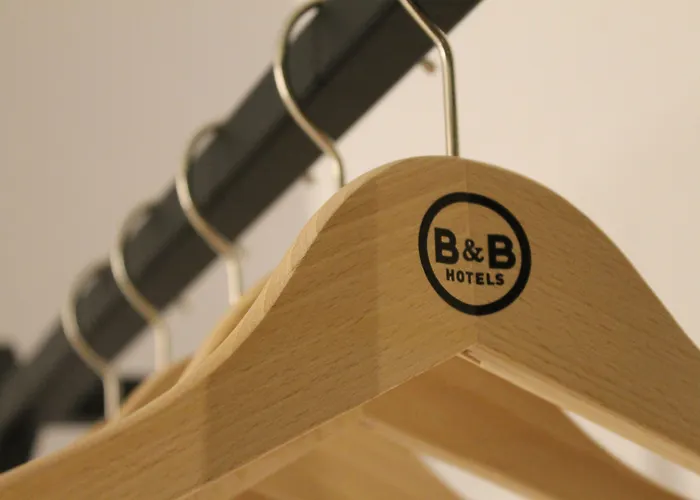 B&B HOTEL Villeneuve Loubet Plage