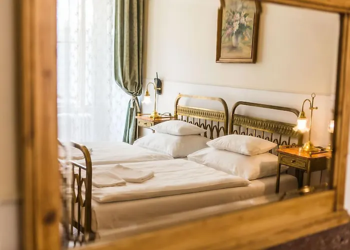 Hotel U Zlateho Jelena