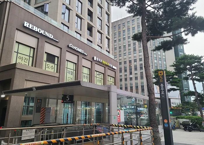 Rainbow Hotel Myeongdong