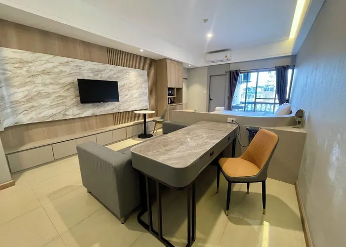 Boss Hotel