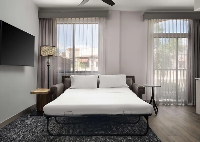 Embassy Suites Tucson - Paloma Village