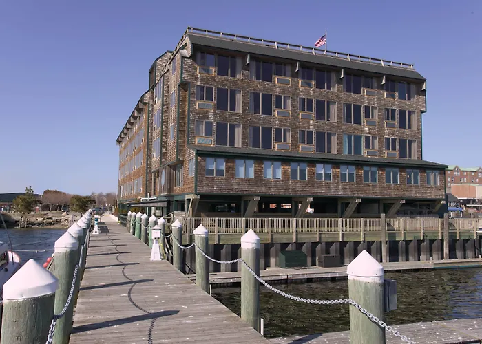 Club Wyndham Inn On Long Wharf